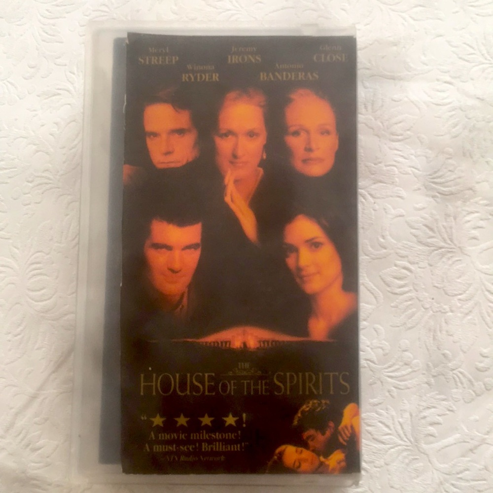 3/$25 1993 VHS#11652 Video tape. THE HOUSE IF SPIRITS. Meryl Streep Winona Ryder